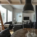Villa Aurinkoranta Moekki Merenrannalla! *