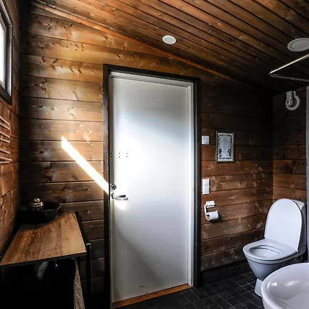 Villa Aurinkoranta Moekki Merenrannalla!