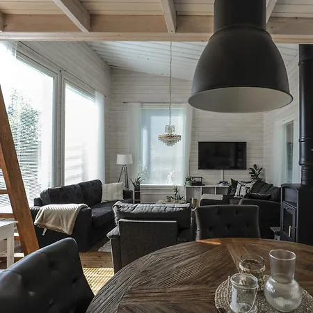 Villa Aurinkoranta Moekki Merenrannalla! *